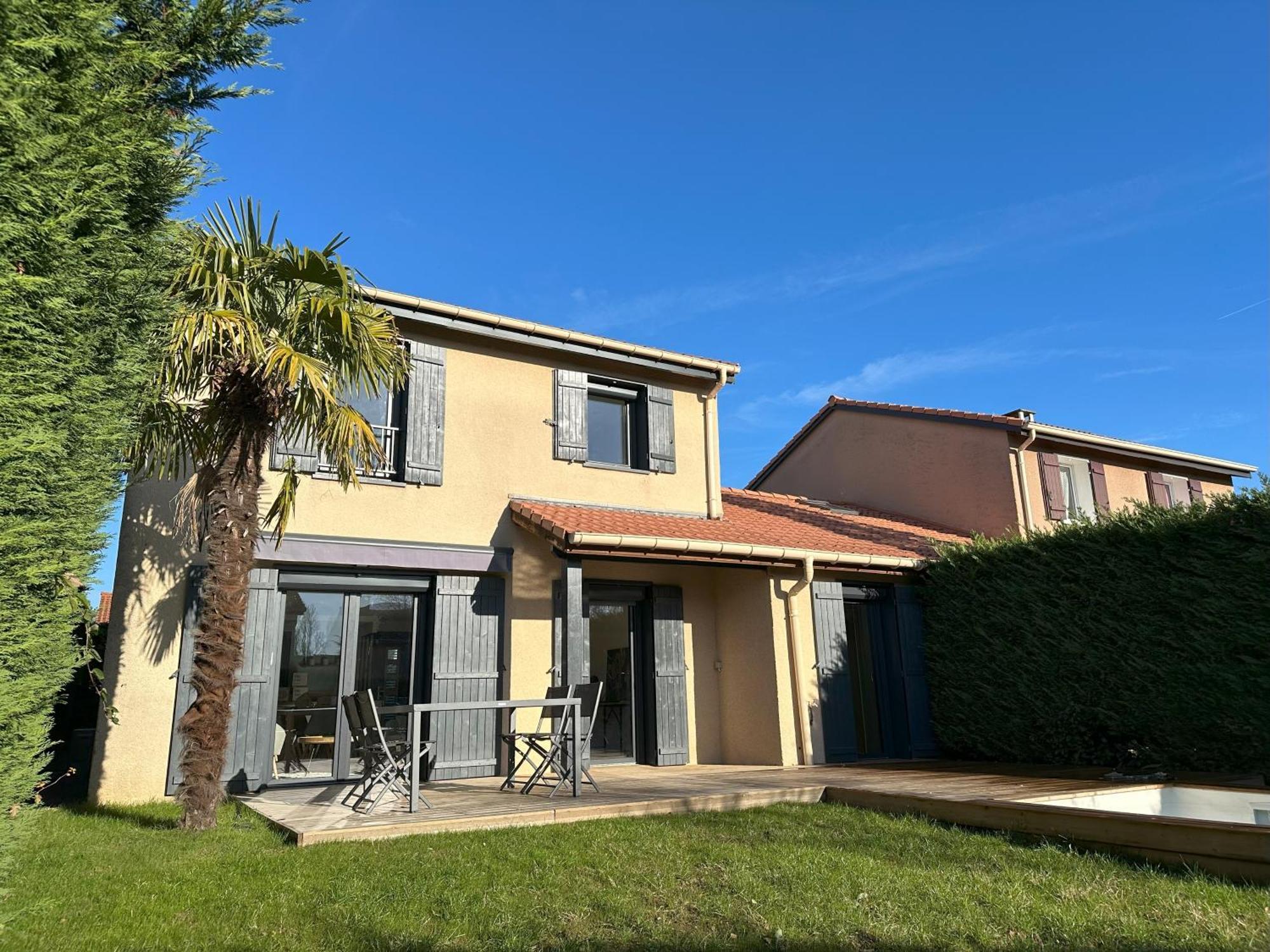 Sunny House - Villa 4 Chambres - Saint Genis Les Ollieres Exterior photo